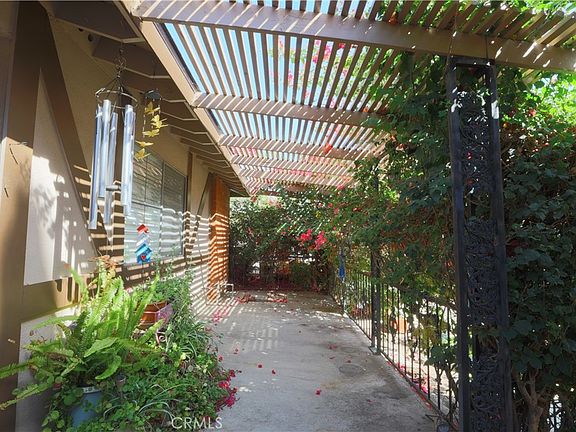 5th image of 27340 Arriola Ave