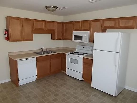 2nd image of 105 Thermal Ct APT D