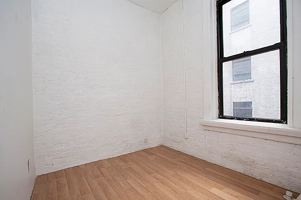 Rented by Weinstein Realty Group | media 24