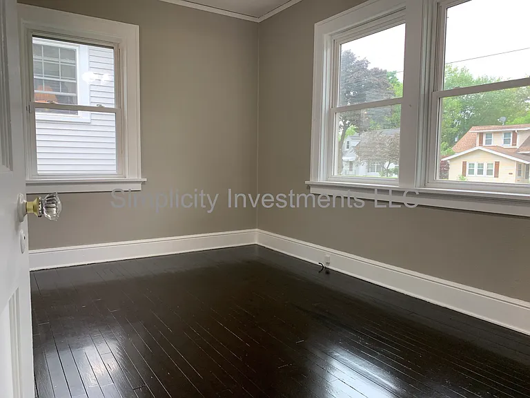 229 18th St NW — Photo 11