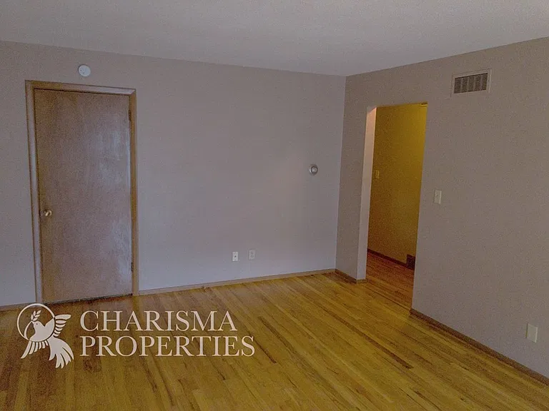 3004 S West Ave — Photo 10