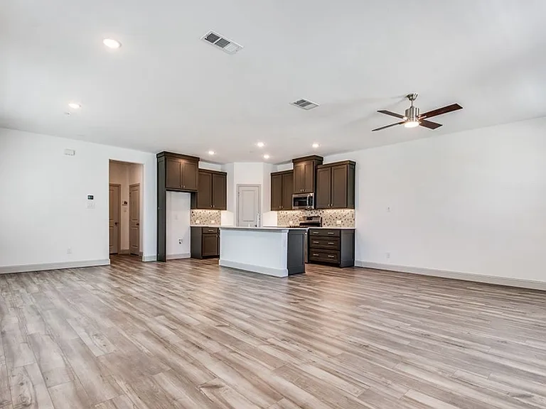8713 Phoebe Rd — Photo 4