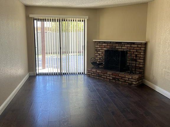 4th image of 2944 Stanford Ln
