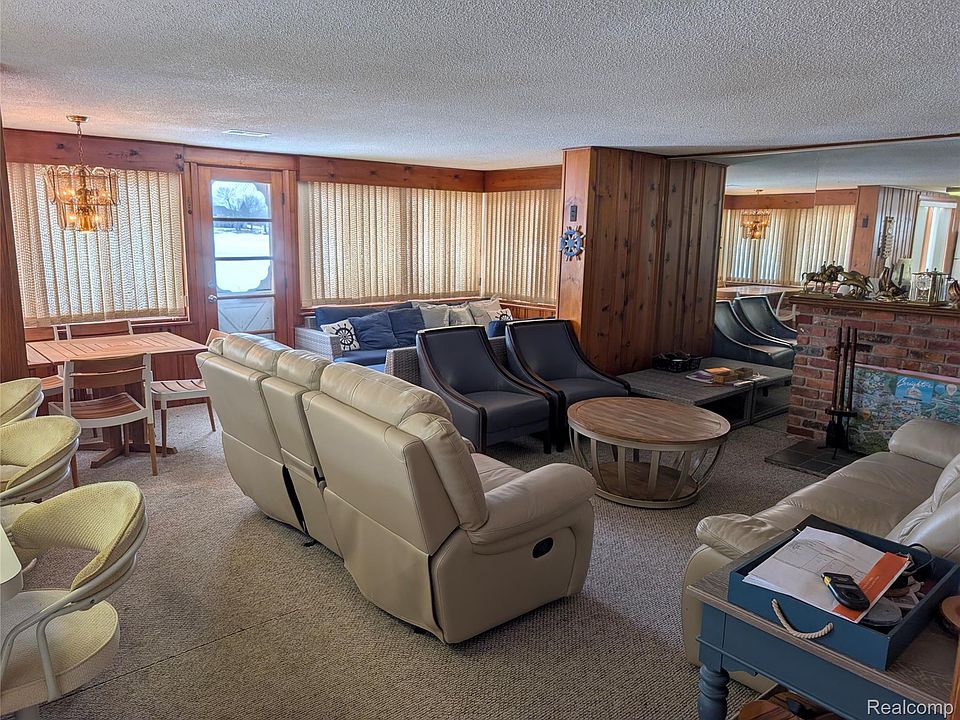 8461 Woodland Shore Dr, photo 5