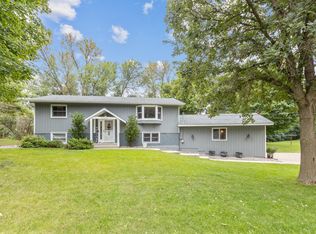 4161 Maplewood Rd, Saint Bonifacius, MN 55375