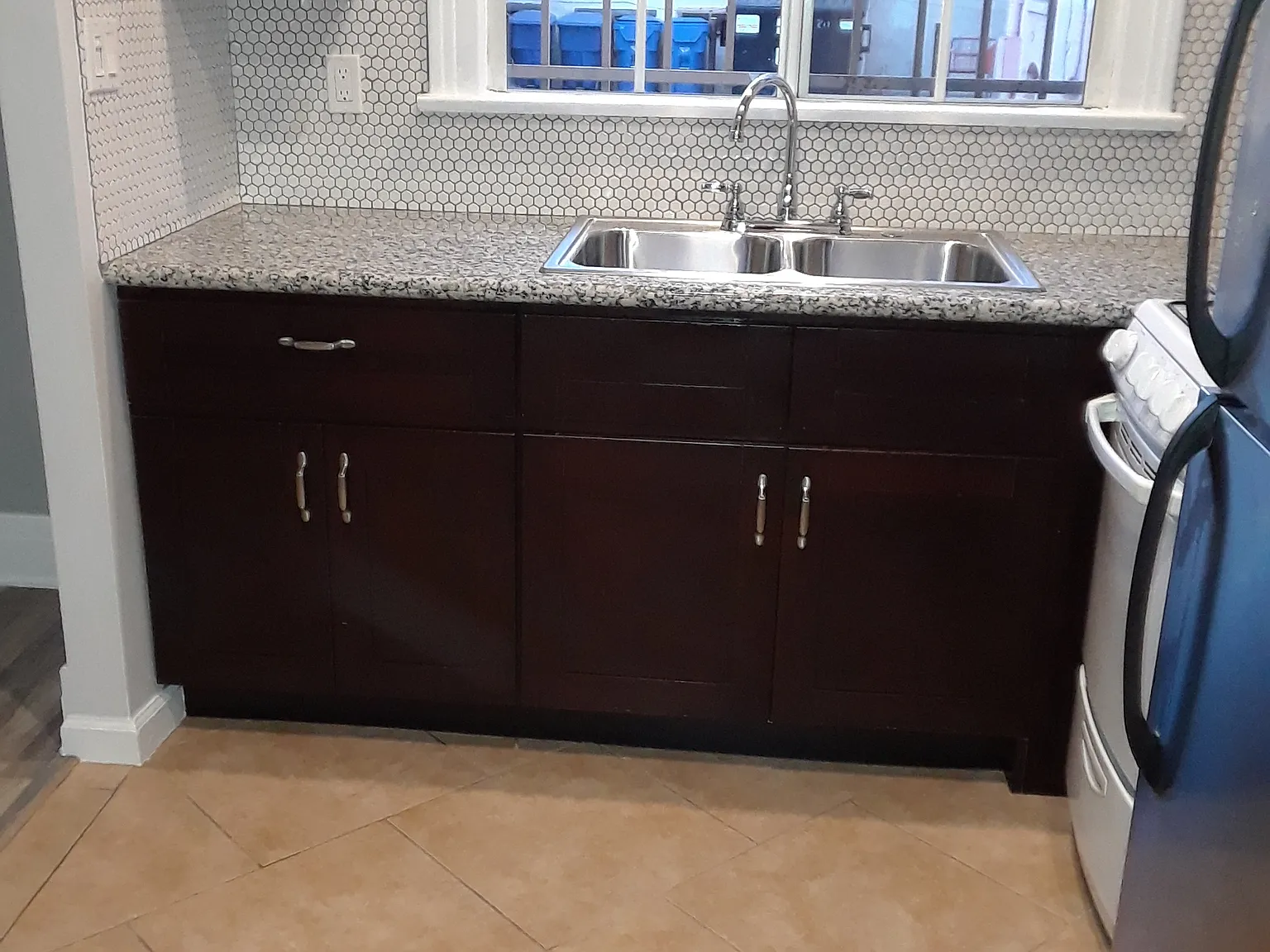 Studio, 425 sqft, $1,325 — Photo 2