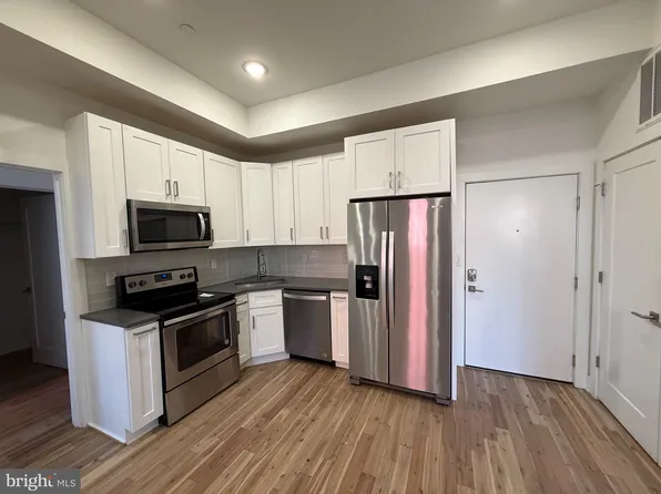 1433 Brown St #2, Philadelphia, PA 19130