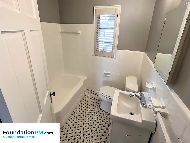 252 E Edwin Cir — Photo 18