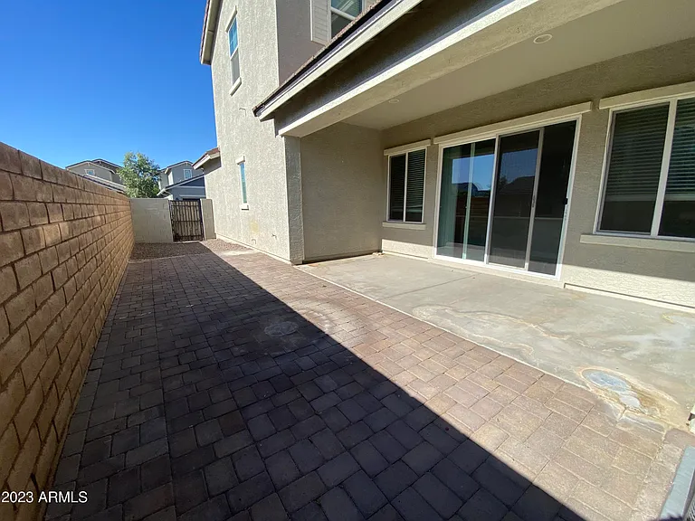 21065 W Elm Way Ct — Photo 23