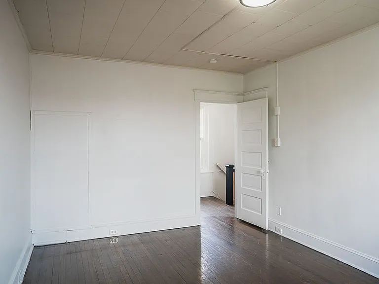 702 St. John Street — Photo 6