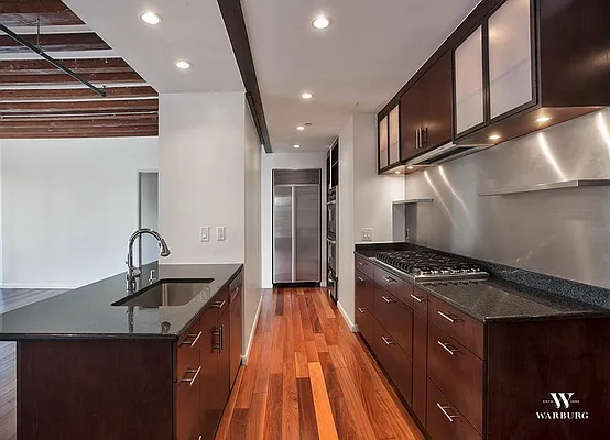 Rented by Warburg | media 29