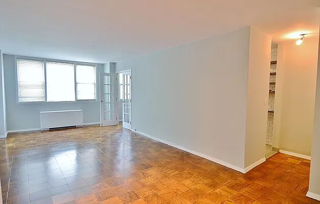 Rented by Park Property Advisors | media 2