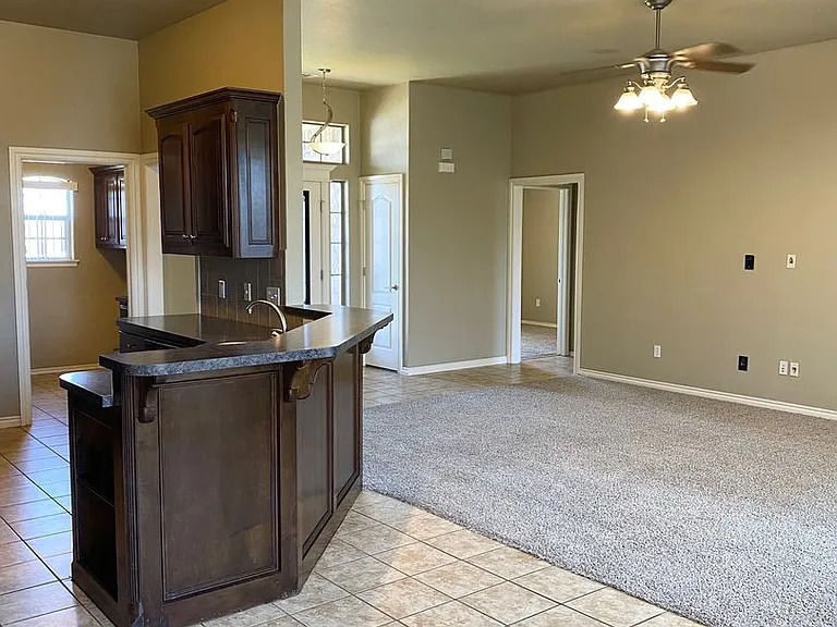 324 Madison Place Dr — Photo 7