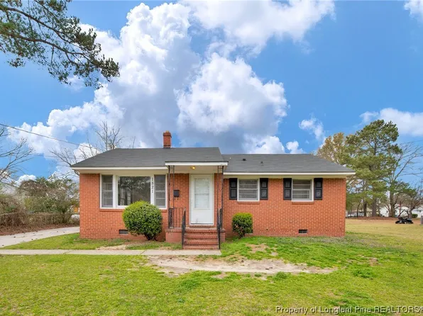 1821 Broadell Dr, Fayetteville, NC 28301