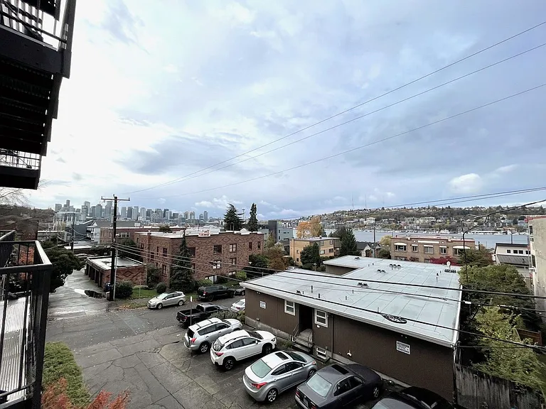 2201 Eastlake Ave E — Photo 18