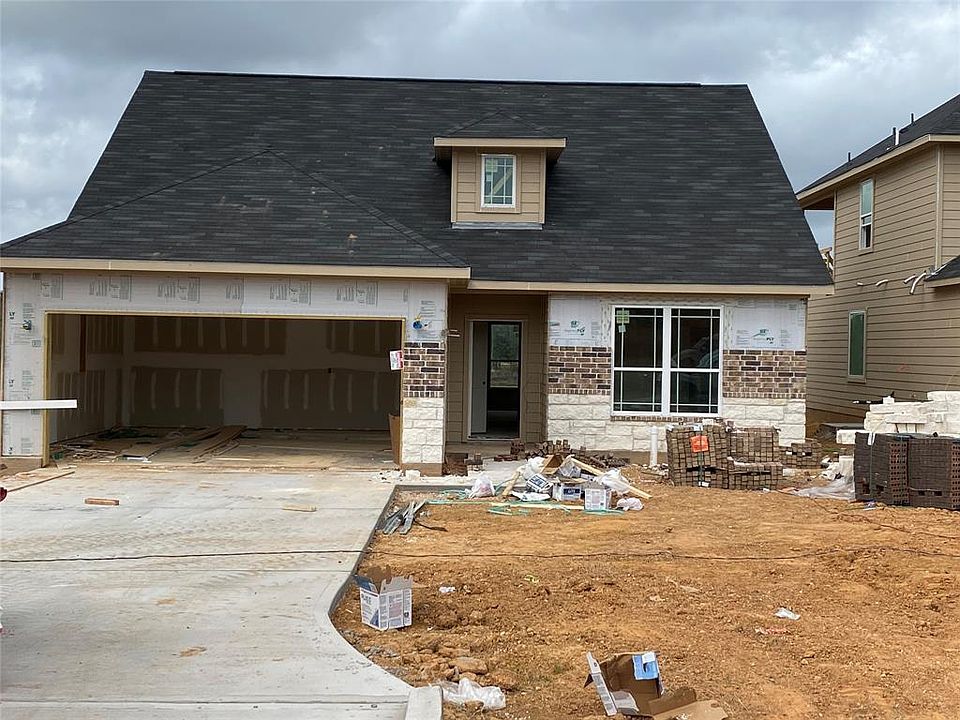 1st image of 225 Shoreview Dr N