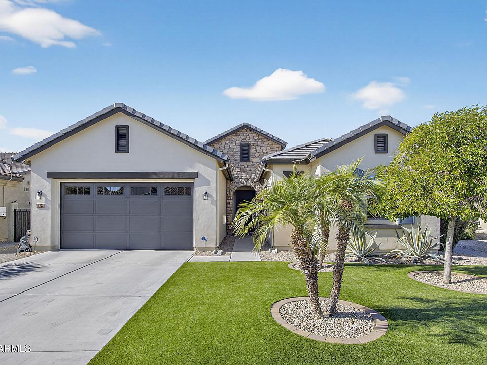 1st image of 1722 N 158TH Avenue