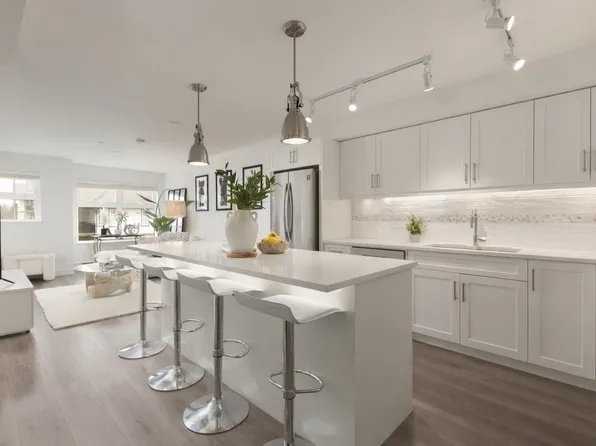 27358 32nd Ave #360, Langley, BC V4W 0C8