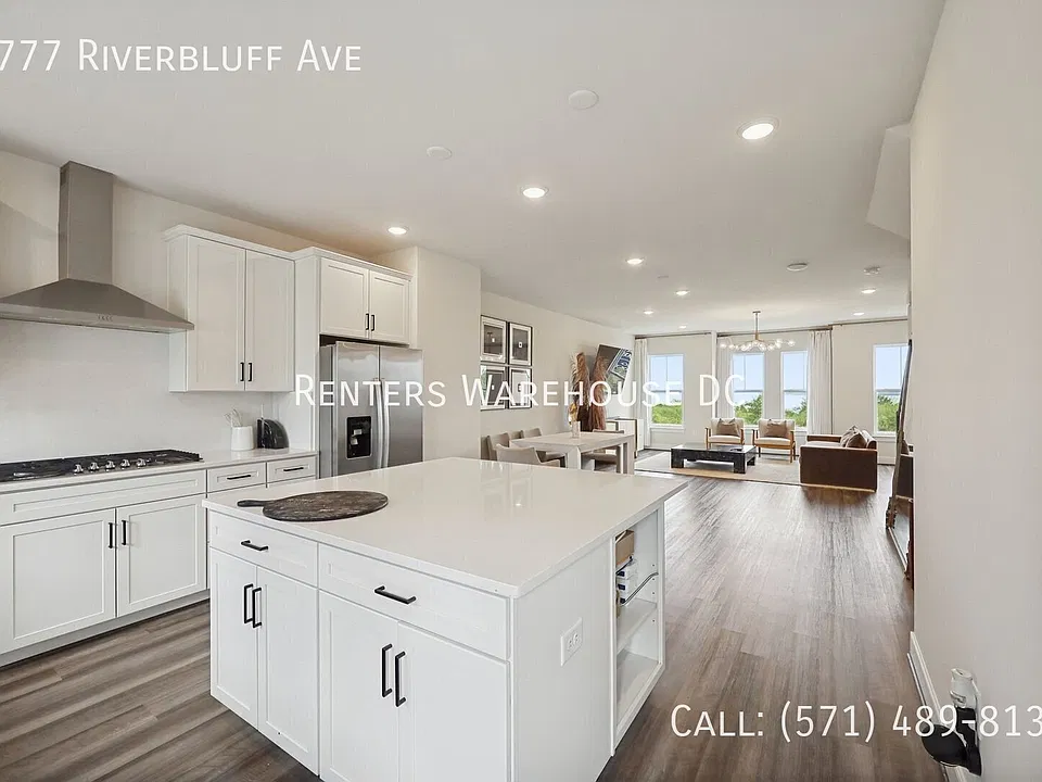 1777 Riverbluff Ave