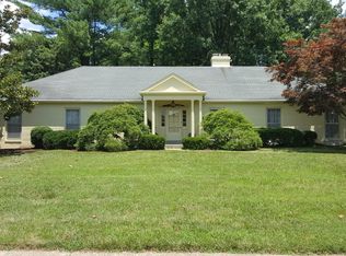 403 Edinburgh Pl, Hurstbourne, KY 40222
