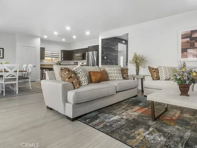 16768 Olive Tree Ln — Photo 6