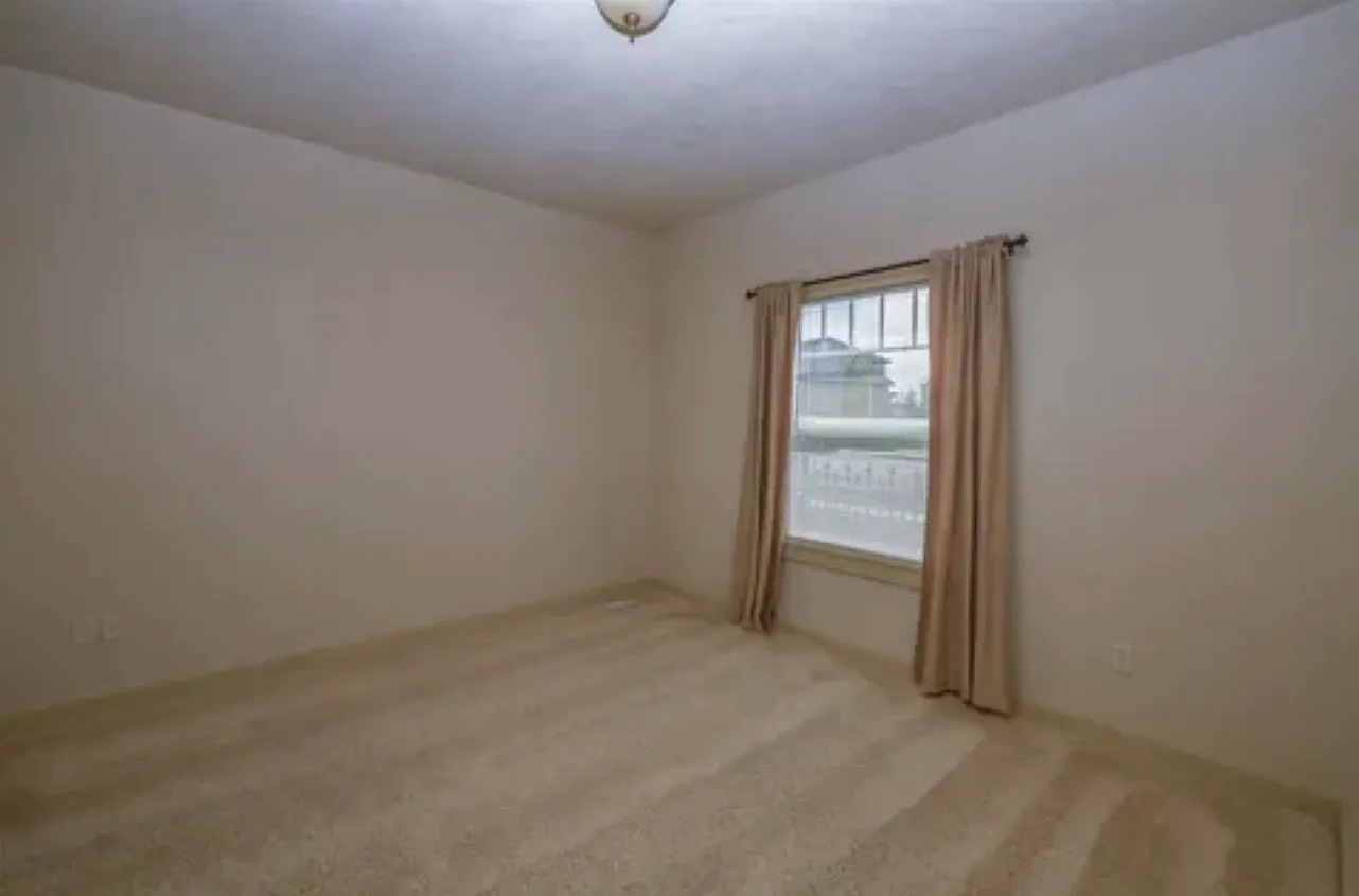W Claire St, Meridian — Photo 1