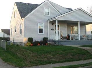 220 Heights St, Weirton, WV 26062