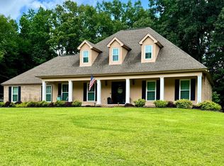 124 Collinswood Dr, Eufaula, AL 36027