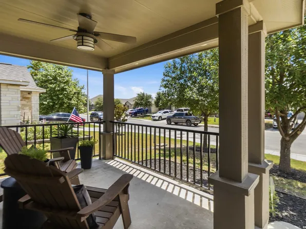 875 Pumpkin Rdg, New Braunfels, TX 78130