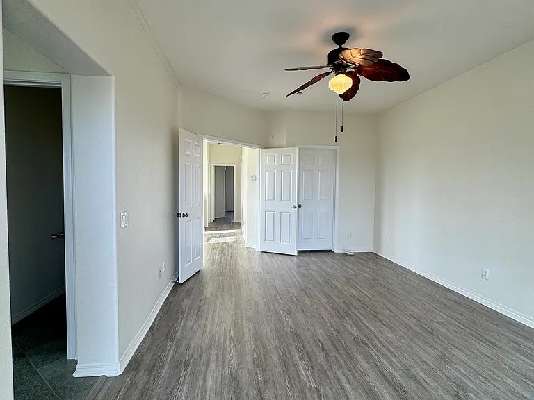 1331 Bayside Cir — Photo 69