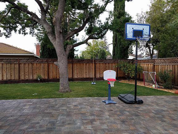 5th image of 421 Hacienda Way