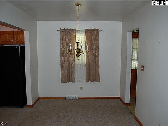 3rd image of 4643 S Warwick St