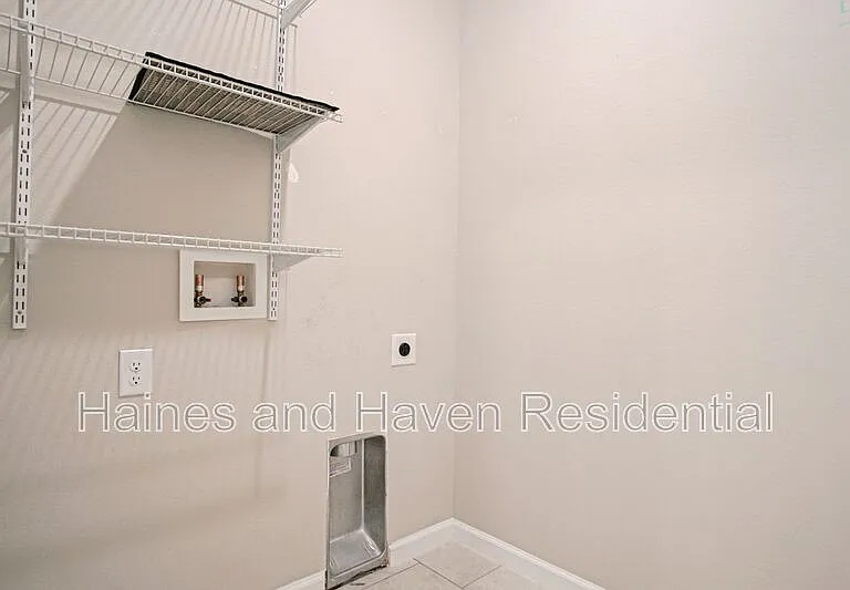 1229 Forest Gate Cir — Photo 20