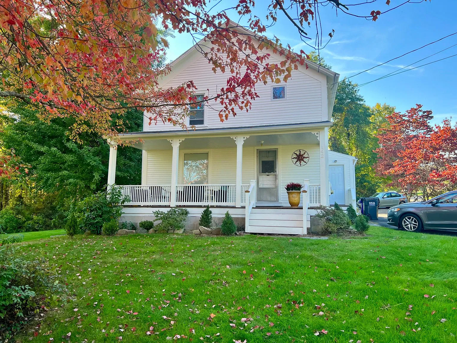 4 bed, 1.5 bath, 1388 sqft, $4,000 — Photo 1