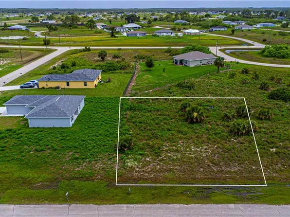 9032 Maywood CIR, LABELLE, FL 33935