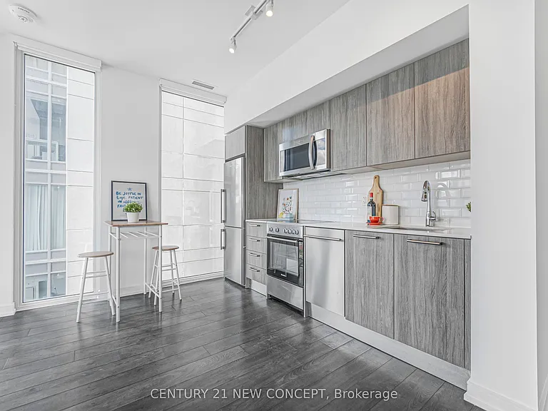 28 Wellesley St E #1902 — Photo 5