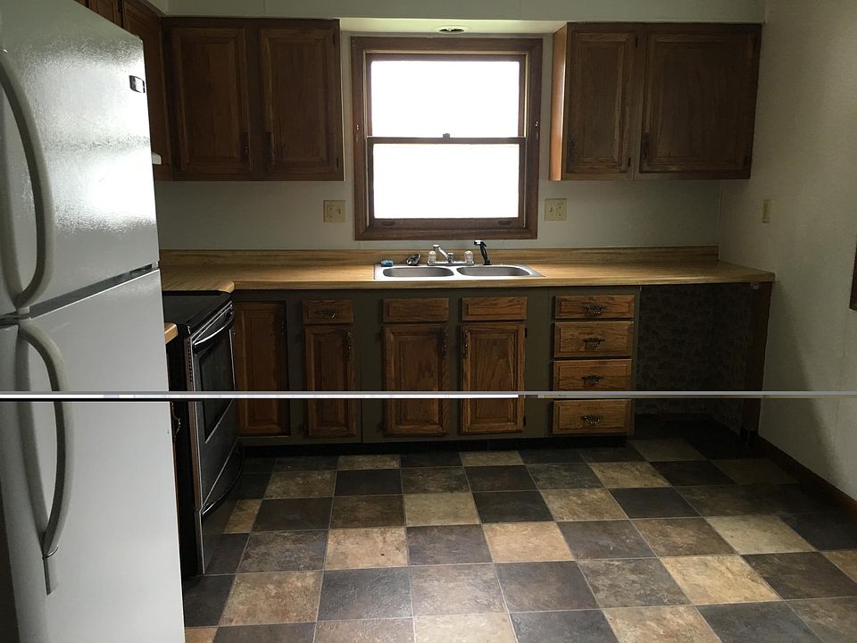 1st image of 137 Broadway Ave