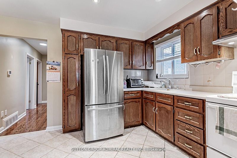 Brampton House for rent - 3 Bedrooms — photo 9
