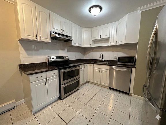 3rd image of 1 Universal St APT 7