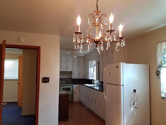 4th image of 708 Mica St