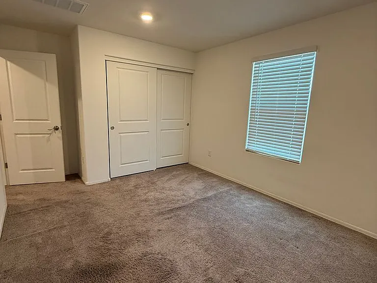 1127 E Descent St — Photo 17