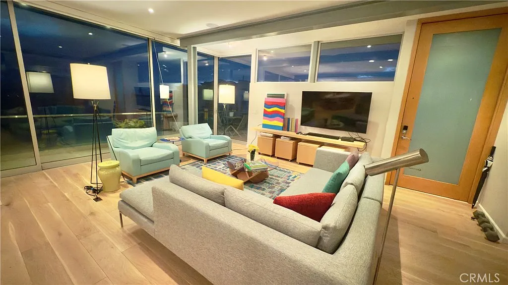 2 bed, 1489 sqft, $15,000 — Photo 4