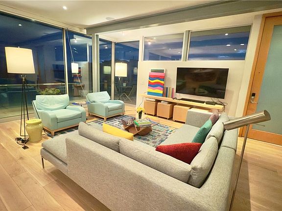 4th image of 31676 Seacove Dr