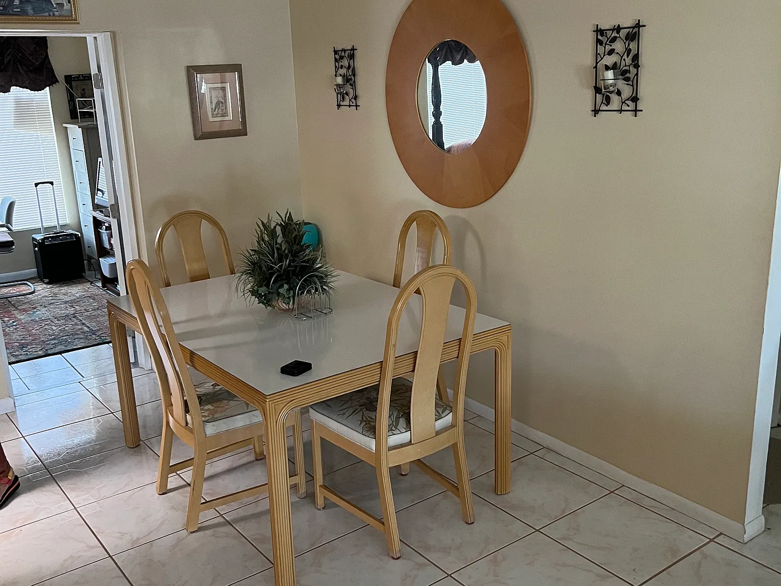 1 bed, 1000 sqft, $995 — Photo 3