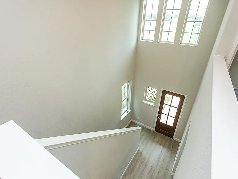 7504 Palisades Dr — Photo 4