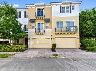 642 NW 38th Cir, Boca Raton, FL 33431