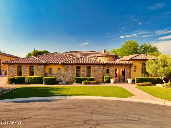 2472 E ROBIN Court, Gilbert, AZ 85296