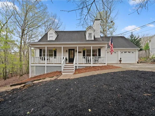 2324 Sportsman Club Rd, Gainesville, GA 30501