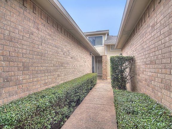 3rd image of 2104 Mistymeadow Ct