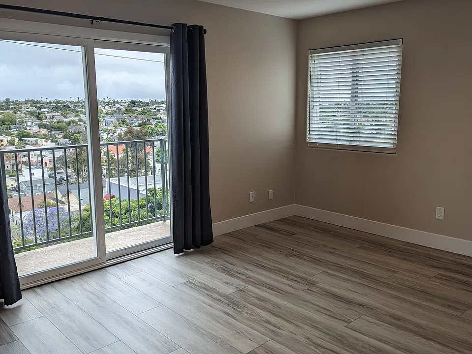 3795 Georgia St #404